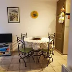Centrally Located Apartment With Swimming Pool