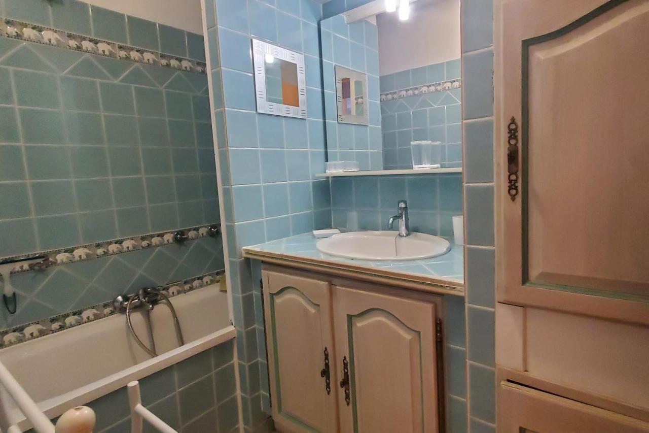Centrally Located With Swimming Pool Appartement